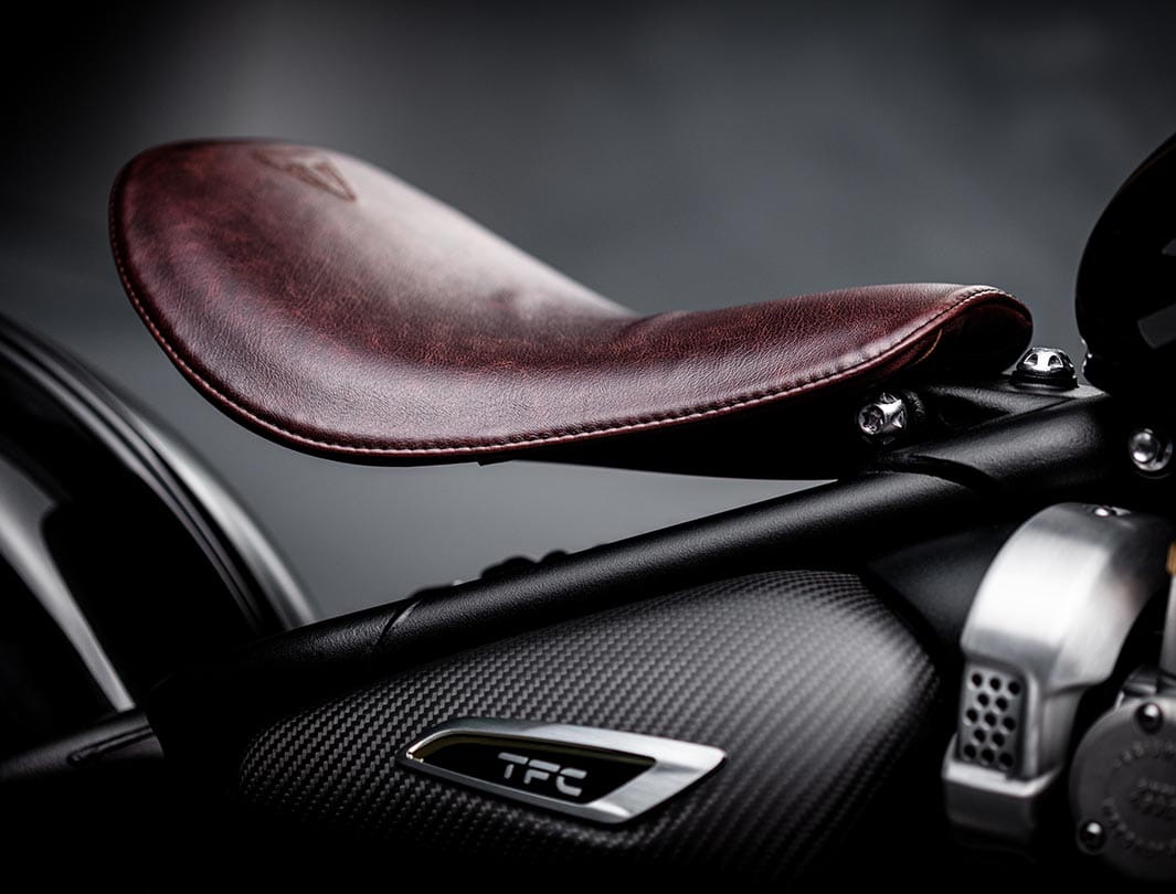 Triumph bobber outlet statement seat